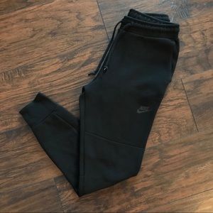 Nike Tech Fleece Joggers black small 545343 011